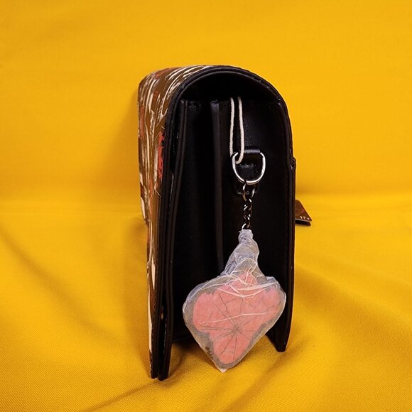 Loungefly IT I Heart Horror It Pennywise Glow In Dark Halloween Crossbody Bag - Picture 6 of 12